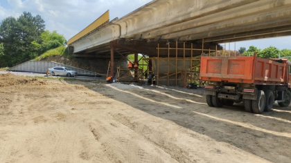 Atentie, soferi. Traficul rutier de pe podul din apropierea orasului Cricova va fi rederictionat: Se vor executa lucrari de reparatie a podului Atentie, soferi. Traficul rutier de pe podul din apropierea orasului Cricova va fi rederictionat: Se vor executa lucrari de reparatie a podului