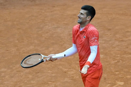 Novak Djokovic, moment amuzant la primul antrenament inainte de Roland Garros - VIDEO Novak Djokovic, moment amuzant la primul antrenament inainte de Roland Garros - VIDEO
