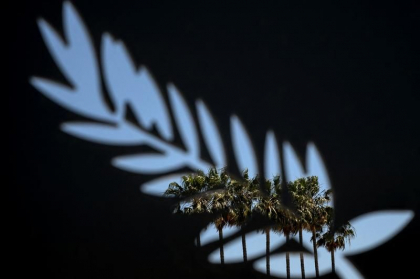 Sezonul protestelor la Cannes 2023. Mesajul obsecen pentru Putin de pe tricoul unui fotomodel ucrainean - FOTO 