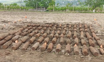 Un arsenal de munitii din perioada celui de-al Doilea Razboi Mondial - descoperit langa satul Magdacesti, Criuleni: Obiectele explozive vor fi neutralizate - FOTO