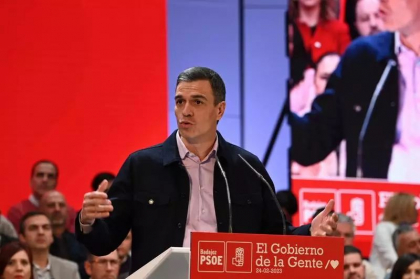 Premierul spaniol Pedro Sanchez a anuntat organizarea de alegeri anticipate dupa infrangerea usturatoare suferita duminica Premierul spaniol Pedro Sanchez a anuntat organizarea de alegeri anticipate dupa infrangerea usturatoare suferita duminica