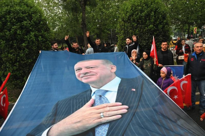 Erdogan, felicitat de liderii europeni pentru castigarea alegerilor din Turcia. Orban a dat tonul. Putin il numeste „prieten drag”. Macron il felicita in turca