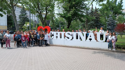 O vizita de neuitat la Chisinau, cu sprijinul Fundatiei „Valentin Esanu” O vizita de neuitat la Chisinau, cu sprijinul Fundatiei „Valentin Esanu”
