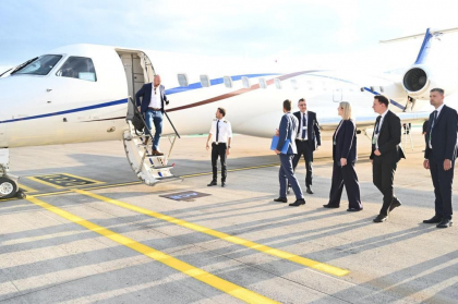 Charles Michel si premierii Regatului Belgiei si Marelui Ducat al Luxemburgului au ajuns la Chisinau pentru a participa la Summitul Comunitatii Politice Europene - FOTO Charles Michel si premierii Regatului Belgiei si Marelui Ducat al Luxemburgului au ajuns la Chisinau pentru a participa la Summitul Comunitatii Politice Europene - FOTO