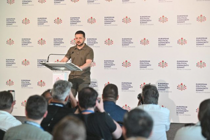 Presedintele Ucrainei, Volodimir Zelenski, a facut declaratii de presa la incheierea Summitului Comunitatii Politice Europene - VIDEO Presedintele Ucrainei, Volodimir Zelenski, a facut declaratii de presa la incheierea Summitului Comunitatii Politice Europene - VIDEO