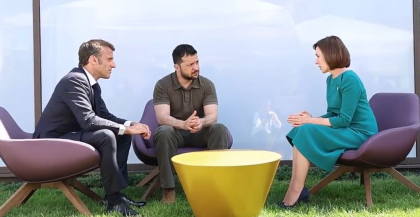 Discutii despre viitorul european. Maia Sandu - la un dialog cu Volodimir Zelenski si Emmanuel Macron - VIDEO Discutii despre viitorul european. Maia Sandu - la un dialog cu Volodimir Zelenski si Emmanuel Macron - VIDEO