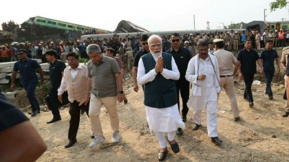„Vinovatii vor primi cele mai dure pedepse”. Premierul Modi ameninta dupa catastrofa feroviara din India