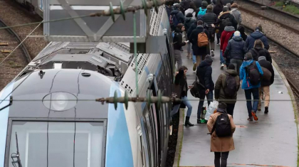 Atentionare de calatorie in Franta pentru 6 iunie. Trenurile si avioanele, afectate de greva generala
