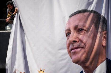 Turcia: Erdogan si-a prezentat noul guvern. Marti va avea loc prima sedinta a noului Executiv