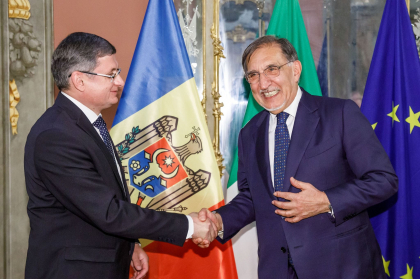 Igor Grosu s-a intalnit cu presedintele Senatului Parlamentului si presedintele Camerei Deputatilor Republicii Italiene. Despre ce au discutat oficialii - FOTO Igor Grosu s-a intalnit cu presedintele Senatului Parlamentului si presedintele Camerei Deputatilor Republicii Italiene. Despre ce au discutat oficialii - FOTO