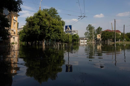 Imagini din drona cu amploarea inundatiilor dupa prabusirea barajului din Ucraina - VIDEO Imagini din drona cu amploarea inundatiilor dupa prabusirea barajului din Ucraina - VIDEO