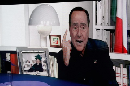 Silvio Berlusconi, internat din nou in spital la mai putin de o luna de la externare 