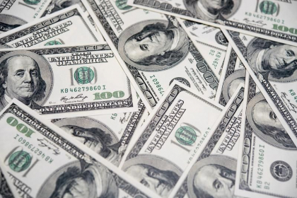 Avertismentul unuia dintre cei mai mari bancheri rusi: Sfarsitul suprematiei dolarului american este aproape, in timp ce yuanul chinezesc creste