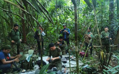 Povestea celor patru copii gasiti in viata dupa 40 de zile in care au ratacit prin jungla, in urma unui accident aerian: „Sunt un pic ingrijorati sa vada atata lume in jurul lor, dar isi revin, vorbesc” Povestea celor patru copii gasiti in viata dupa 40 de zile in care au ratacit prin jungla, in urma unui accident aerian: „Sunt un pic ingrijorati sa vada atata lume in jurul lor, dar isi revin, vorbesc”