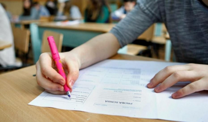 Aproape 18 mii de absolventi sustin astazi examenul de bacalaureat la disciplina de profil Aproape 18 mii de absolventi sustin astazi examenul de bacalaureat la disciplina de profil