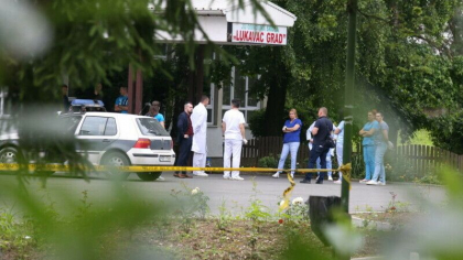 Inca un atac in Balcani. Un elev din Bosnia si-a impuscat profesorul de engleza. In ce stare este victima Inca un atac in Balcani. Un elev din Bosnia si-a impuscat profesorul de engleza. In ce stare este victima