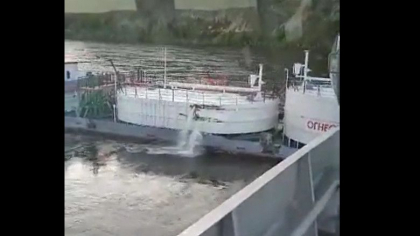 Doua petroliere s-au ciocnit violent pe unul dintre cele mai mari fluvii din Rusia. Capitanul unuia dintre ele era beat - VIDEO 