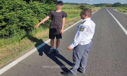 Un adolescent lasat in grija bunicilor din Republica Moldova a traversat inot raul Prut pentru a ajunge la rudele din Italia 
