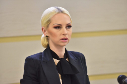 Deputatul Partidului SOR, Marina Tauber, ramane in arest la domiciliu pentru inca 20 de zile. Curtea de Apel Chisinau a respins recursul avocatilor, dar si a procurorilor Deputatul Partidului SOR, Marina Tauber, ramane in arest la domiciliu pentru inca 20 de zile. Curtea de Apel Chisinau a respins recursul avocatilor, dar si a procurorilor
