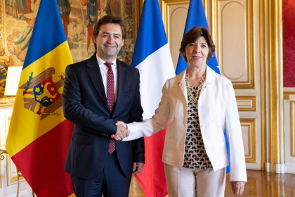 Nicu Popescu, dupa vizita de lucru de la Paris: „Am discutat despre modalitatile de accelerare a aderarii tarii la UE, dar si despre relatiile bilaterale'' Nicu Popescu, dupa vizita de lucru de la Paris: „Am discutat despre modalitatile de accelerare a aderarii tarii la UE, dar si despre relatiile bilaterale''