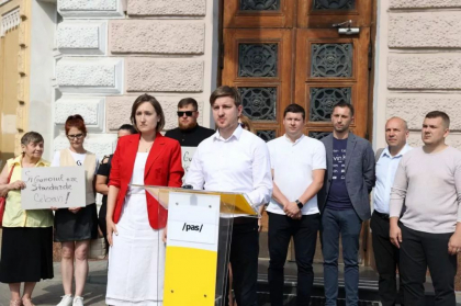 Fractiunea PAS din CMC cere anularea taxei de salubrizare: „Este inca o mana intinsa in buzunarul locuitorilor.” Reactia primariei Chisinau