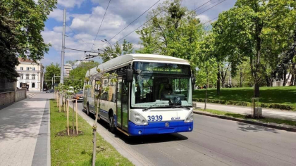 Atentie, soferi! Trafic rutier suspendat la mai multe intersectii din centrul Chisinaului. Cum vor circula mijloacele de transport in comun
Atentie, soferi! Trafic rutier suspendat la mai multe intersectii din centrul Chisinaului. Cum vor circula mijloacele de transport in comun
