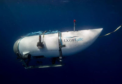 Cautarea submersibilului Titan: Noi sperante dupa ce un sonar a detectat bubuituri la intervale de 30 de minute. Cei cinci de la bord mai au oxigen pentru mai putin de 30 de ore