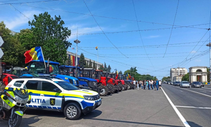 Fermierii anunta ca se vor intalni cu sefa statului. Acestia ameninta ca vor „protesta activ cu tehnica” daca negocierile vor „esua” Fermierii anunta ca se vor intalni cu sefa statului. Acestia ameninta ca vor „protesta activ cu tehnica” daca negocierile vor „esua”