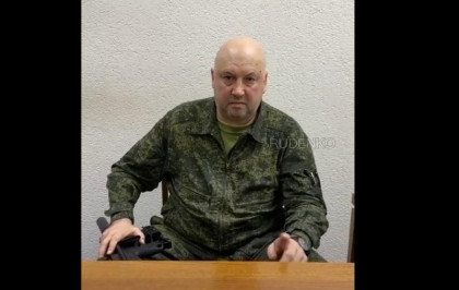 Apelul „generalului Armagheddon” catre mercenarii Wagner, filmat cu spatele la un perete si un pistol automat in mana: „Va cer sa va opriti”- VIDEO