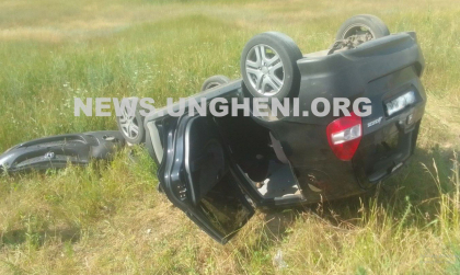 Accident grav in apropiere de Bumbata. O masina in care se aflau doua persoane s-a rasturnat Accident grav in apropiere de Bumbata. O masina in care se aflau doua persoane s-a rasturnat