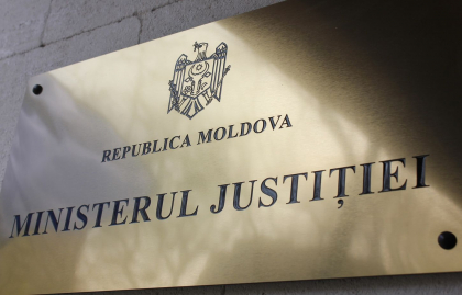 Ministerul Justitiei, dupa ce fugarul Ilan Sor a anuntat despre crearea unui nou bloc politic: „Initiativa urmeaza a fi verificata minutios” Ministerul Justitiei, dupa ce fugarul Ilan Sor a anuntat despre crearea unui nou bloc politic: „Initiativa urmeaza a fi verificata minutios”