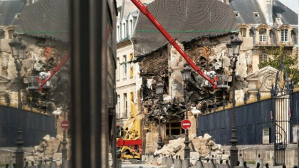 Cadavru gasit sub daramaturi, la o saptamana dupa explozia puternica din Paris. O profesoara fusese data disparuta Cadavru gasit sub daramaturi, la o saptamana dupa explozia puternica din Paris. O profesoara fusese data disparuta
