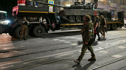 De ce ii adaposteste Lukasenko pe dusmanii de moarte ai lui Putin. Mercenarii Wagner se reprofileaza: ”Ciulim bine urechile” De ce ii adaposteste Lukasenko pe dusmanii de moarte ai lui Putin. Mercenarii Wagner se reprofileaza: ”Ciulim bine urechile”