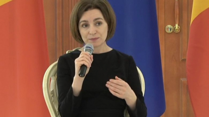 Mesajul transmis de Maia Sandu in urma atacului armat de la Aeroportul International Chisinau: „A impuscat mortal doua persoane - un politist de frontiera si un angajat din securitatea aeroportuara” Mesajul transmis de Maia Sandu in urma atacului armat de la Aeroportul International Chisinau: „A impuscat mortal doua persoane - un politist de frontiera si un angajat din securitatea aeroportuara”