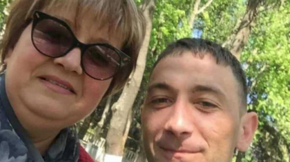 Mama politistului ucis in atacul de pe Aeroportul International Chisinau a aflat despre moartea fiului chiar pe aeroport: se intorcea din Italia, acolo unde este stabilita Mama politistului ucis in atacul de pe Aeroportul International Chisinau a aflat despre moartea fiului chiar pe aeroport: se intorcea din Italia, acolo unde este stabilita