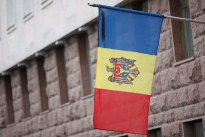 Ziua de 4 iulie - zi de doliu national, in semn de comemorare a victimelor atacului armat de pe Aeroport. Presedintele a conferit post-mortem Medalia „Meritul Militar” lui Igor Ciofu si Serghei Munteanu / DOC 