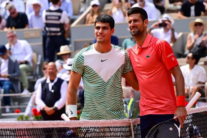 Carlos Alcaraz, foarte increzator dupa debutul la Wimbledon - Ce mesaj a avut pentru Novak Djokovic