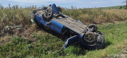 O depasire neregulamentara a dus la un accident rutier in raionul Sangerei. Doua masini au fost grav avariate - FOTO O depasire neregulamentara a dus la un accident rutier in raionul Sangerei. Doua masini au fost grav avariate - FOTO