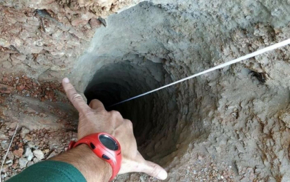 Doua persoane din Straseni, salvate de pompieri dintr-o fantana cu adancimea de peste 15 metri
Doua persoane din Straseni, salvate de pompieri dintr-o fantana cu adancimea de peste 15 metri