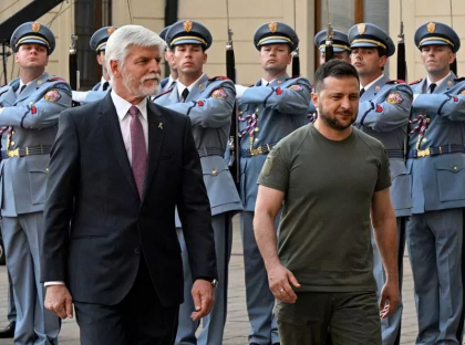 Zelenski soseste la Praga pentru a obtine mai mult sprijin inaintea summitului NATO