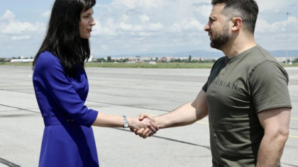 Zelenski a ajuns la Sofia cu avionul prezidential pe care Bulgaria l-a trimis la Chisinau pentru el Zelenski a ajuns la Sofia cu avionul prezidential pe care Bulgaria l-a trimis la Chisinau pentru el