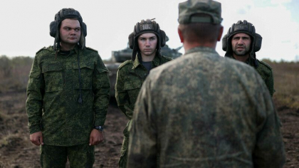 Comandantii rusi drogati cu analgezice dau „ordine absurde” in Ucraina. Marturiile-soc ale unui soldat rus capturat Comandantii rusi drogati cu analgezice dau „ordine absurde” in Ucraina. Marturiile-soc ale unui soldat rus capturat