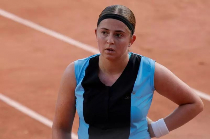 Nu a suportat infrangerea: gestul facut de Jelena Ostapenko, imediat dupa ce a pierdut cu Sorana Cirstea la Wimbledon Nu a suportat infrangerea: gestul facut de Jelena Ostapenko, imediat dupa ce a pierdut cu Sorana Cirstea la Wimbledon