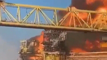 Incendiu puternic pe o platforma petroliera din Mexic. Doi muncitori au murit - VIDEO 