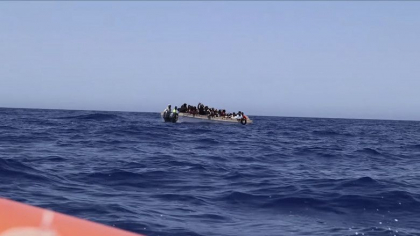 46 de migranti, salvati in Mediterana. „O fetita de 4 ani cu tatal ei si peste 10 minori neinsotiti se numara printre supravietuitori” - VIDEO 46 de migranti, salvati in Mediterana. „O fetita de 4 ani cu tatal ei si peste 10 minori neinsotiti se numara printre supravietuitori” - VIDEO