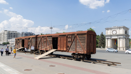 Expozitia „Basarabeni in Gulag” dedicata deportarilor staliniste, din Piata Marii Adunari Nationale, va putea fi vizitata pana pe 30 iulie. Anuntul facut de Guvern - FOTO 