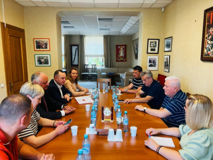 PSRM si PCRM nu vor merge in bloc la alegerile locale din 5 noiembrie
PSRM si PCRM nu vor merge in bloc la alegerile locale din 5 noiembrie