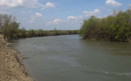 Avertizare hidrologica. Este posibila inundarea terenurilor agricole din raioanele Briceni si Edinet - FOTO 