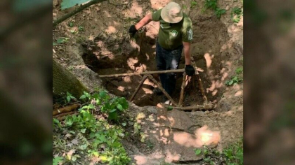 Opt avioane au fost gasite ingropate langa Kiev, cu detectoare de metale. Cine le-a ascuns sub pamant