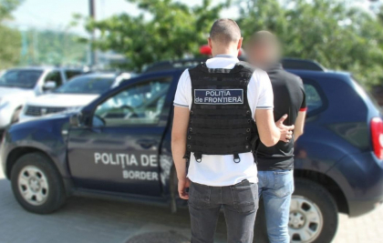 Cetatean moldovean dat in cautare in 2017, depistat de politisti la vama Costesti in timp ce se intorcea din Federatia Rusa Cetatean moldovean dat in cautare in 2017, depistat de politisti la vama Costesti in timp ce se intorcea din Federatia Rusa